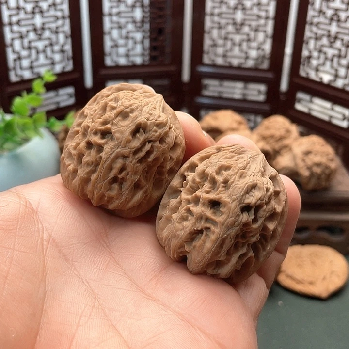 文玩核桃吊坠将军