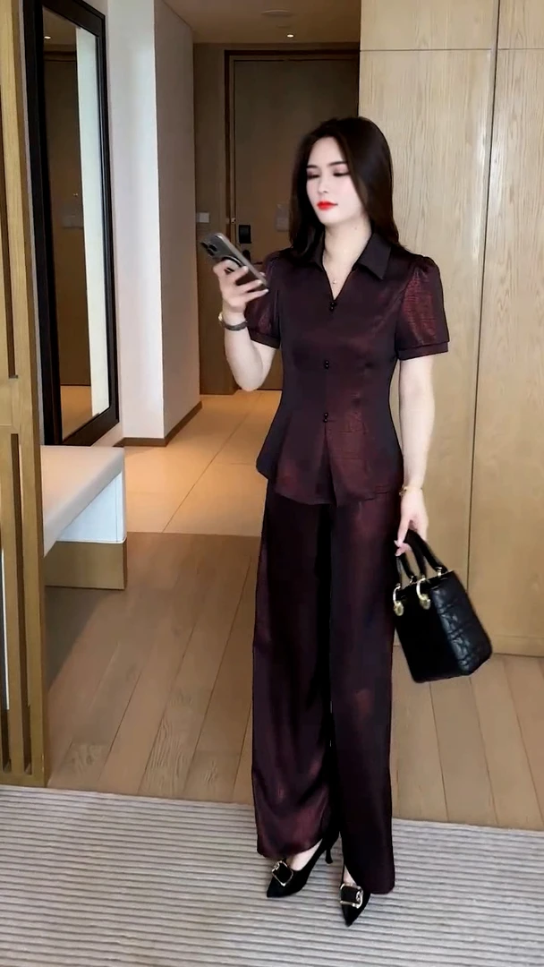 女装时尚季颜套装2025年新款休闲洋气质漂亮夏款减龄时髦两件套裤