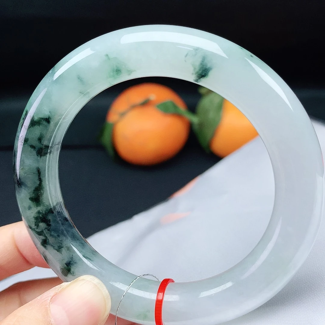 翡翠手镯未镶嵌56胖