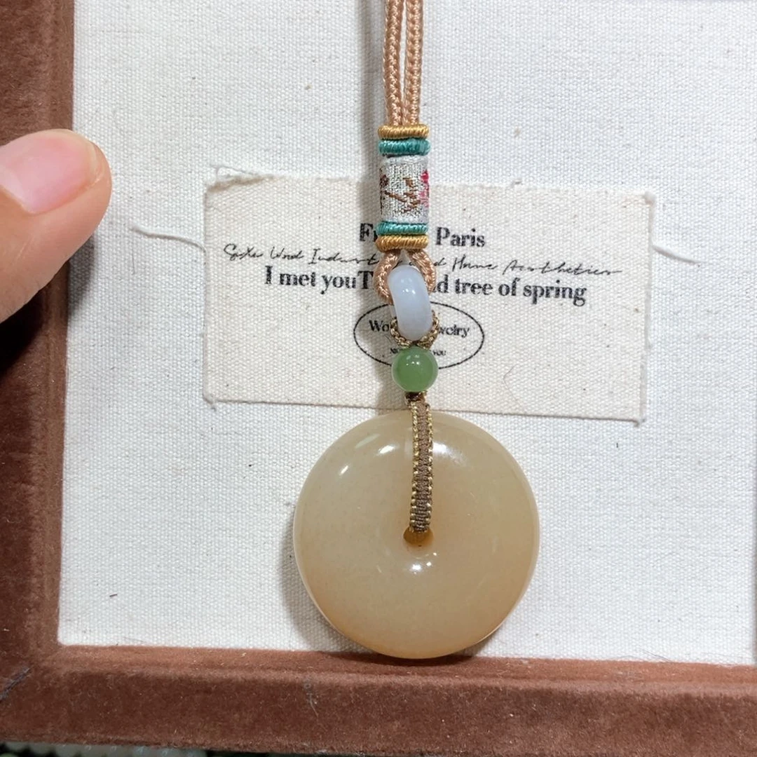 和田玉（糖玉）颈饰未镶嵌