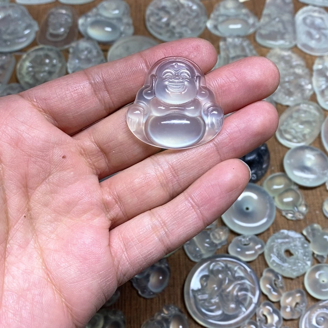 岫玉吊坠(不含链)未镶嵌撅**哒