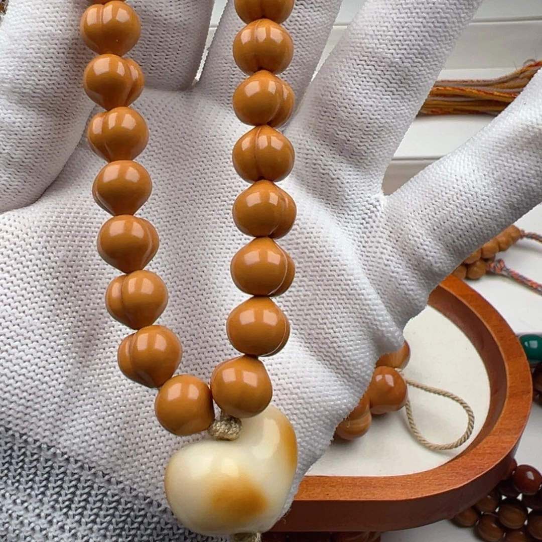 二***苏猴头核桃吊坠小屁桃