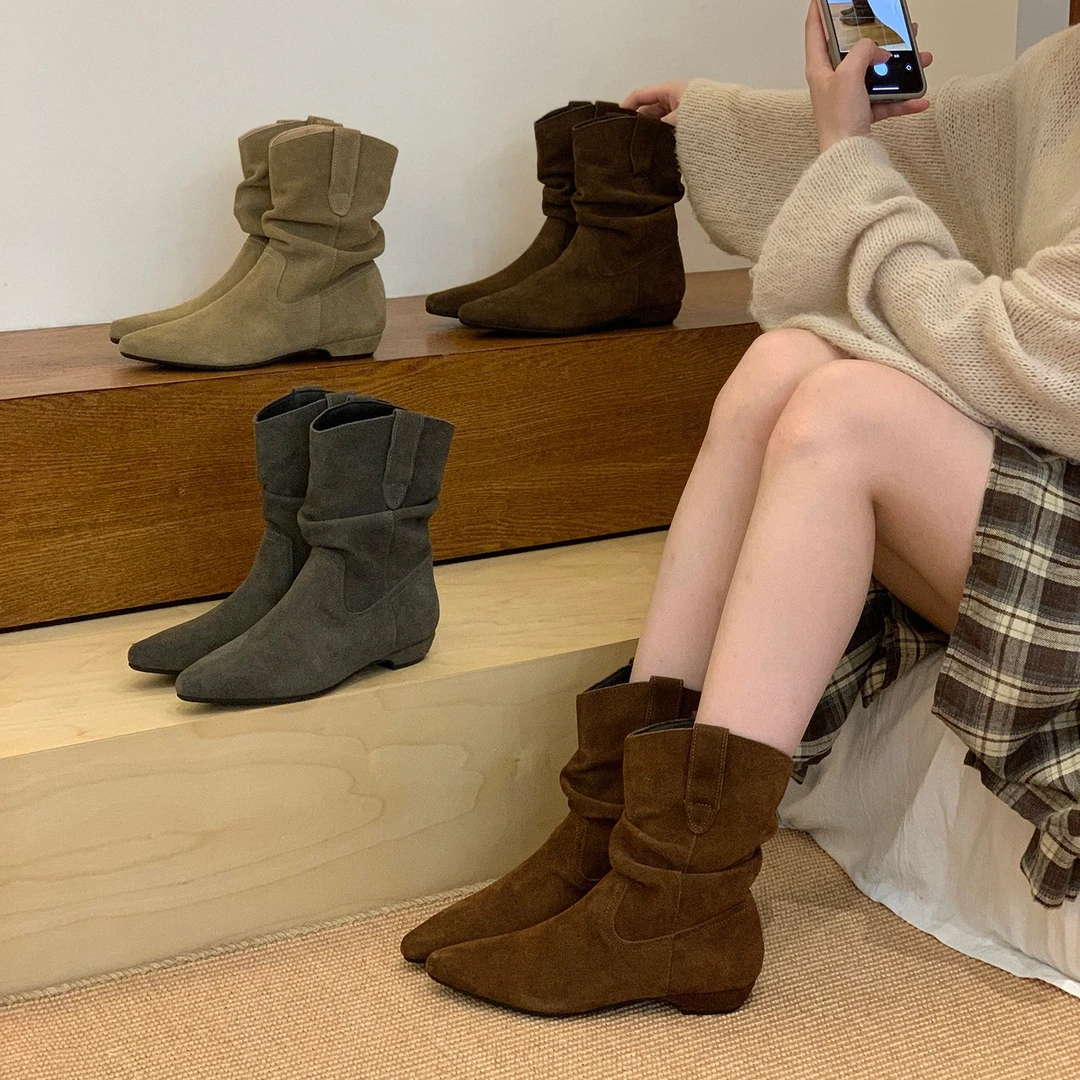 复古低跟尖头堆堆靴女秋冬新款马丁靴百搭瘦瘦靴女士黑色休闲靴子