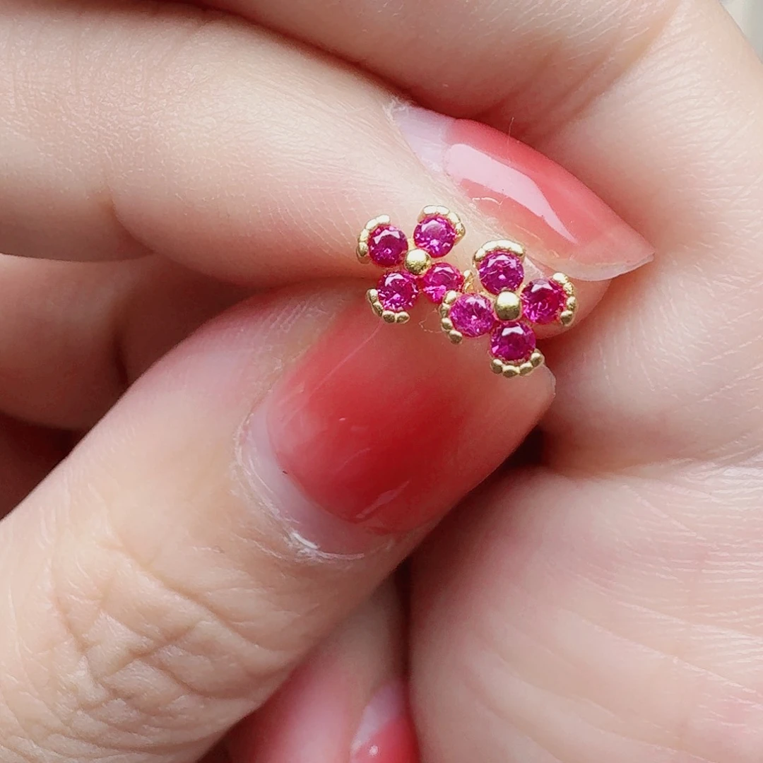 红宝石耳饰银S925镶嵌红刚玉