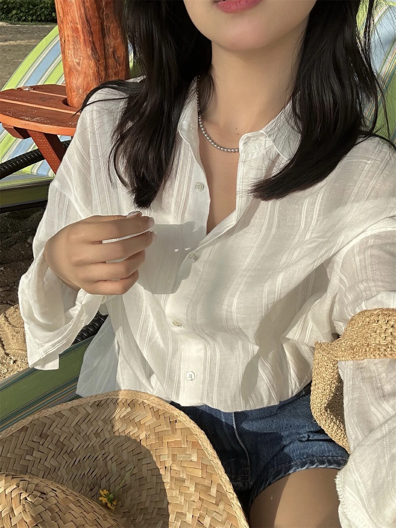 发现美上新!松弛感穿搭竖条纹肌理感防晒白色衬衣衬衫 8167