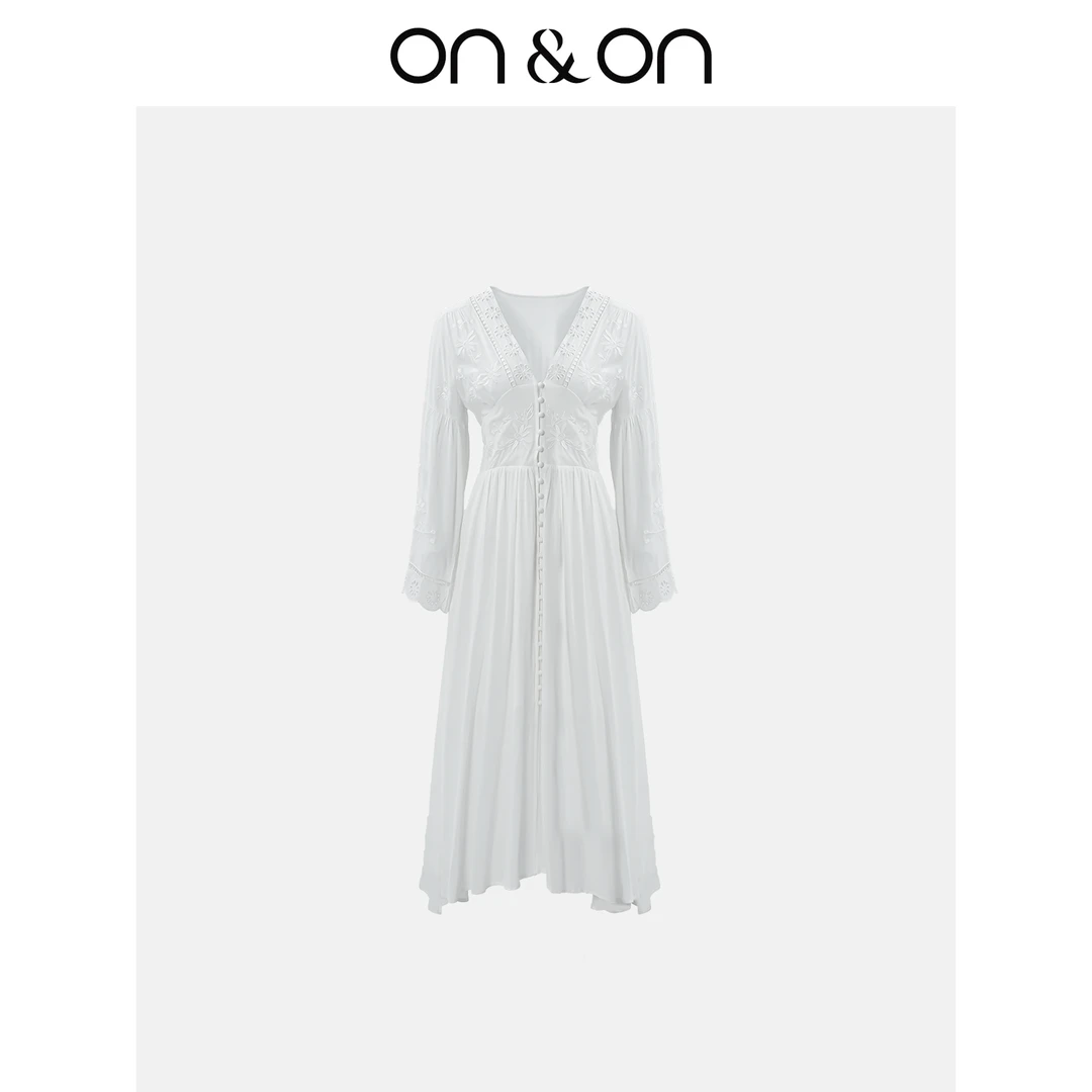 ON&ON/安乃安【流光风】款法式浪漫V领刺绣度假风连衣裙N5SW1628406