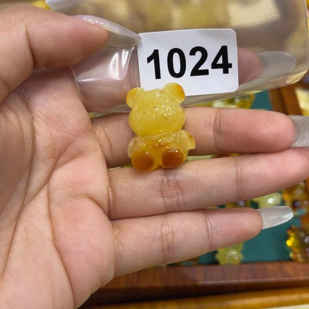 琥珀珠宝奇石未镶嵌