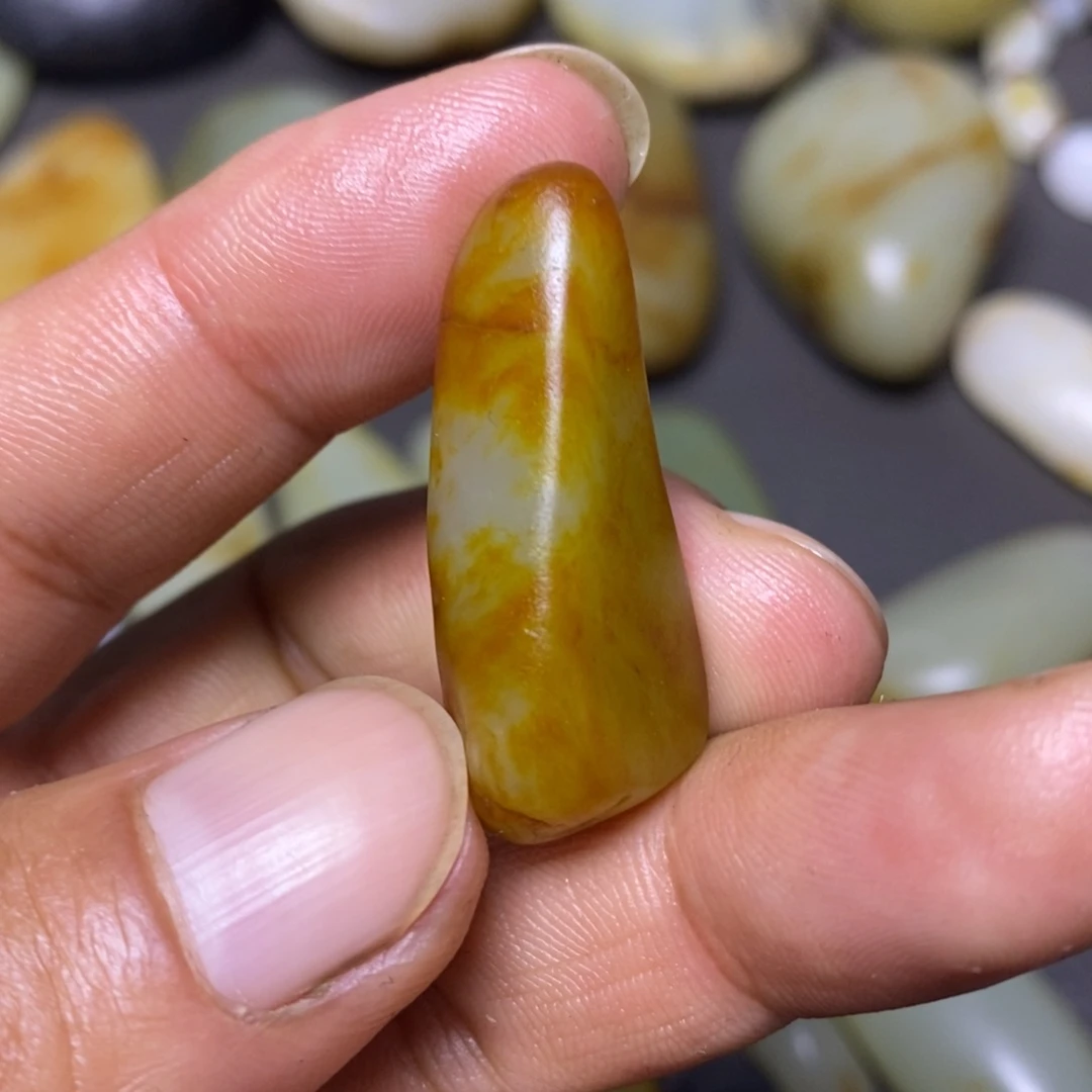 和田玉（糖玉）未镶嵌挂件