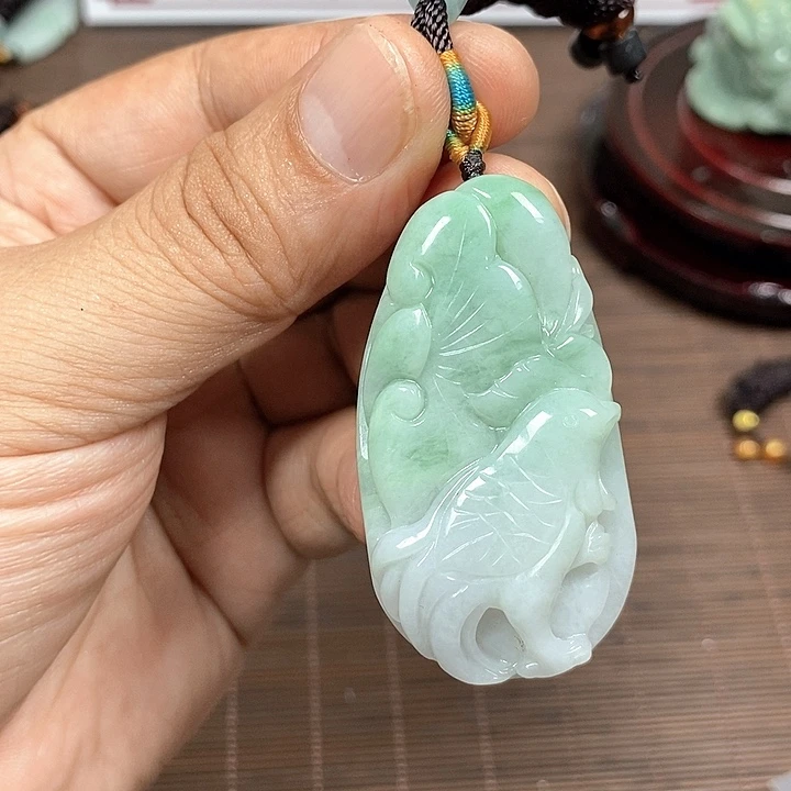 颈饰未镶嵌翡翠天然翡翠玉A货配证书