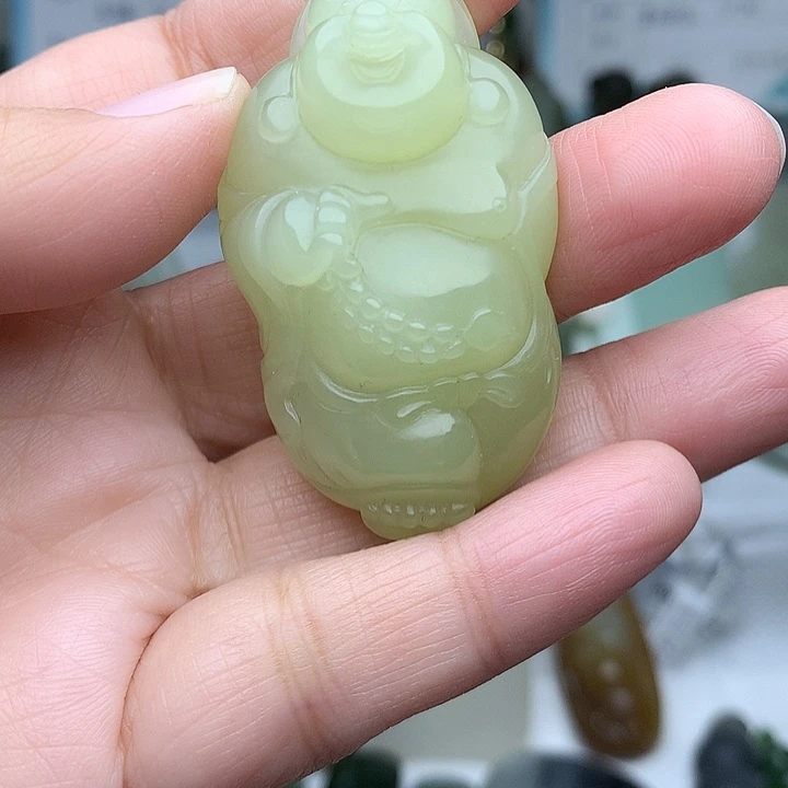 和田玉未镶嵌颈饰