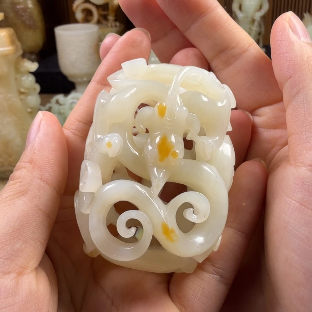 古瓷古玉四神牌子安*