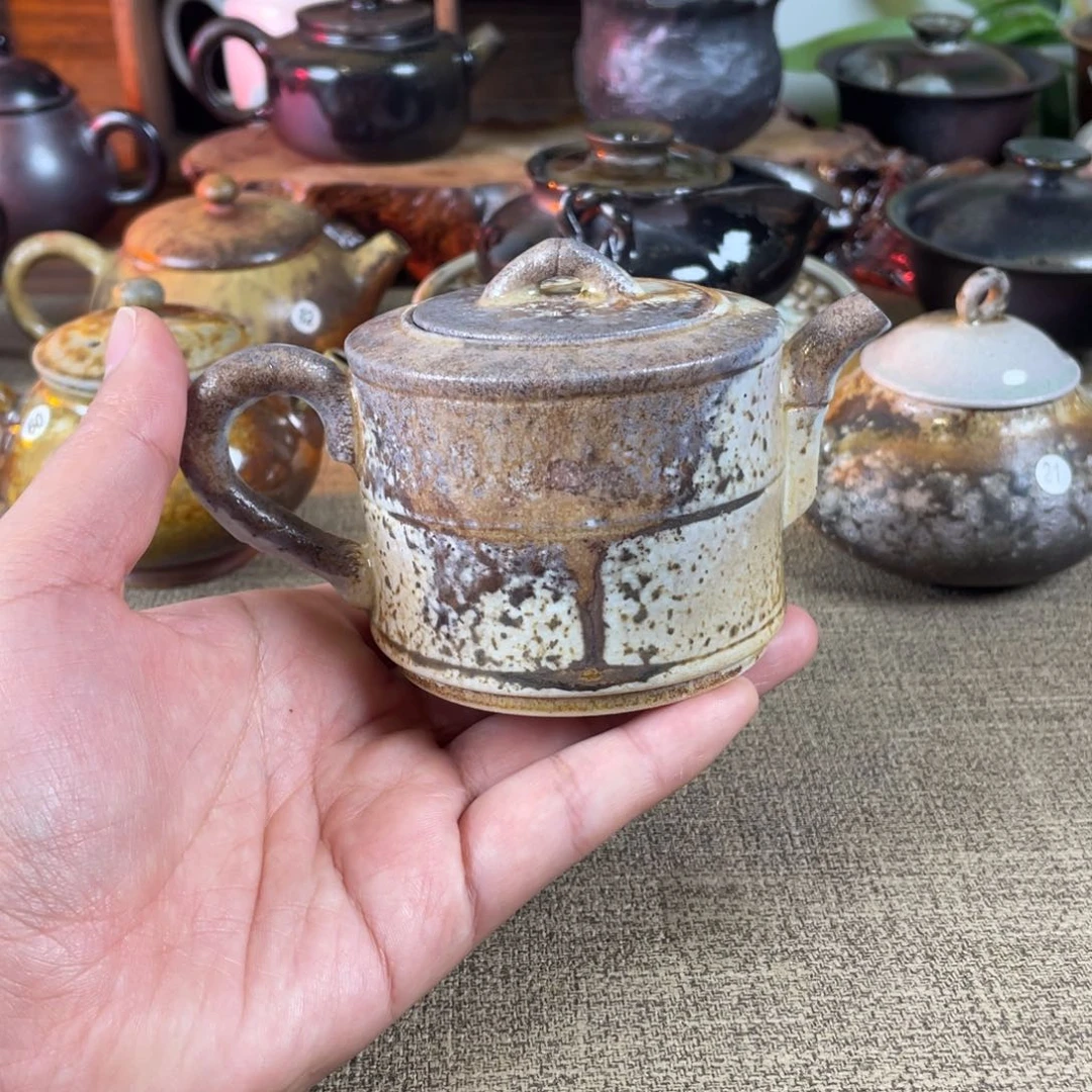 竹节壶。 柴烧。 容量150