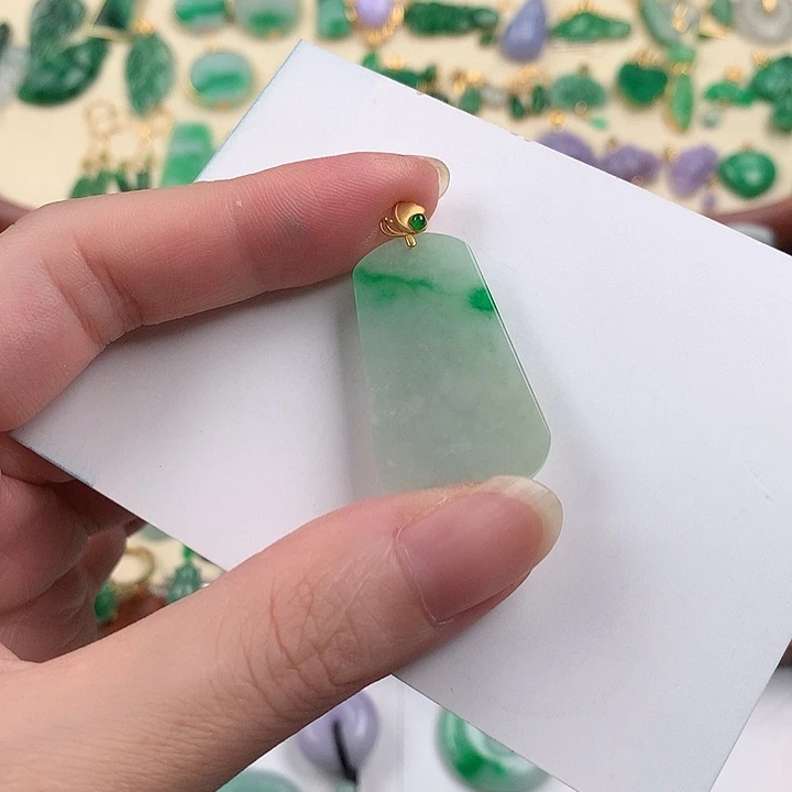 颈饰18K金镶嵌翡翠8763346766