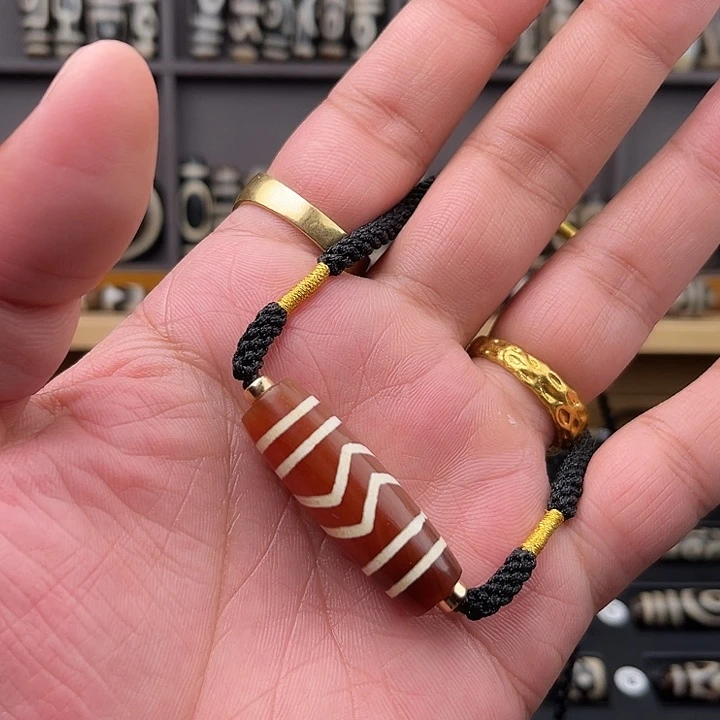 玛瑙/玉髓颈饰未镶嵌台珠玛瑙条纹