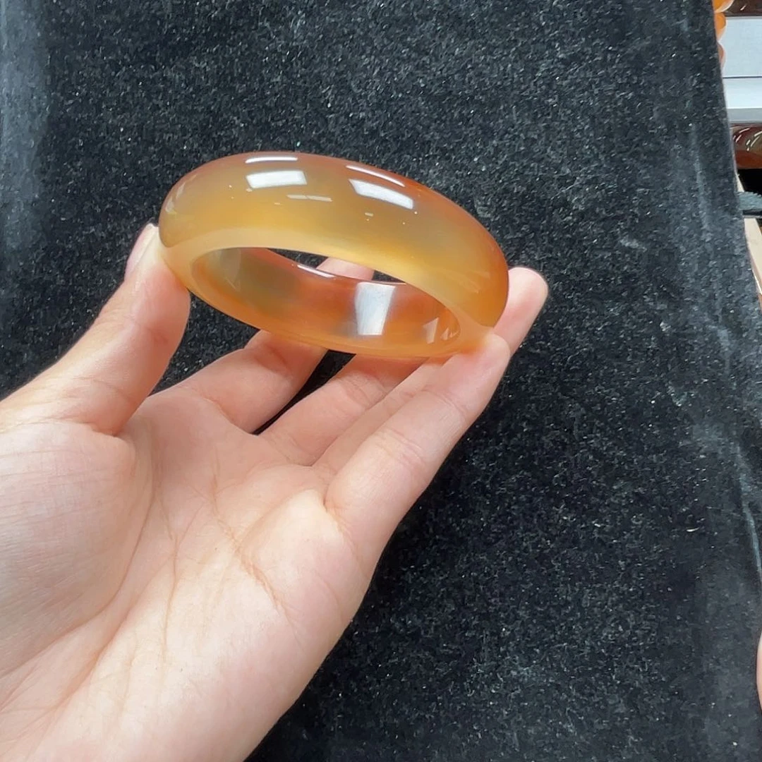 玛瑙/玉髓手镯未镶嵌早**月