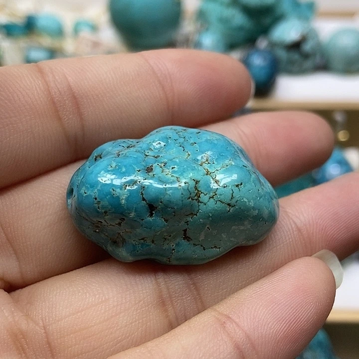 未镶嵌绿松石颈饰