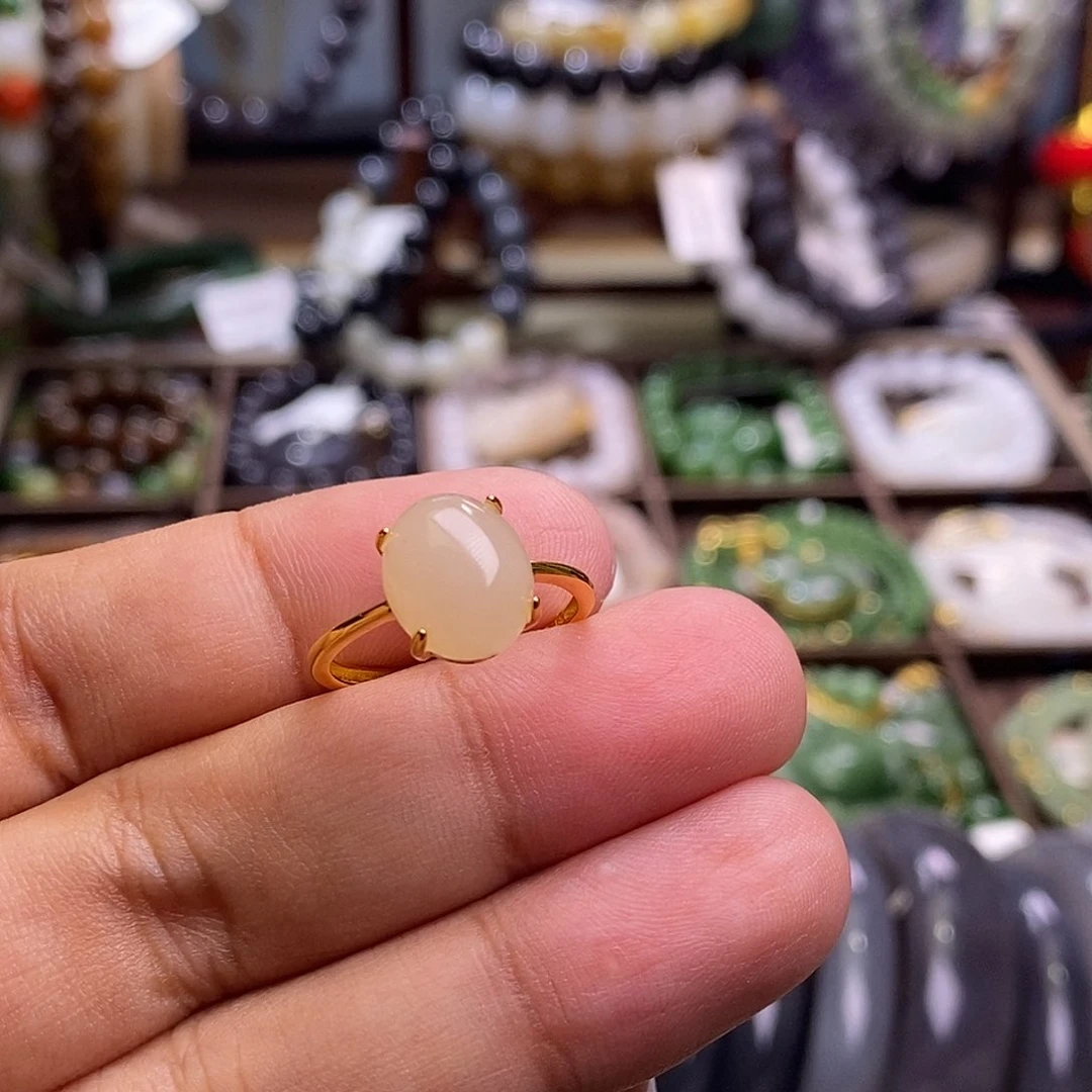 颈饰未镶嵌和田玉收藏级熟藕粉脂膏级老矿料红粉蛋面戒指