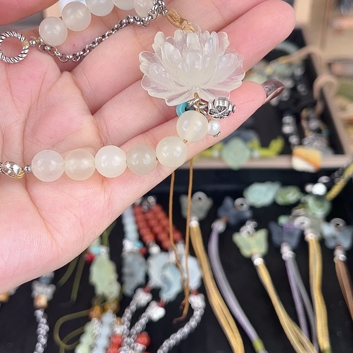 蛇纹石玉合金颈饰