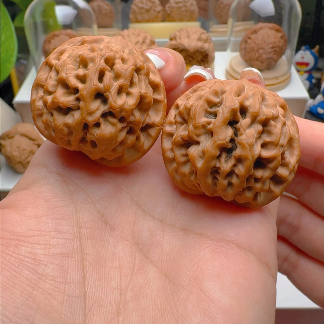 把件核桃36尺寸秦闷