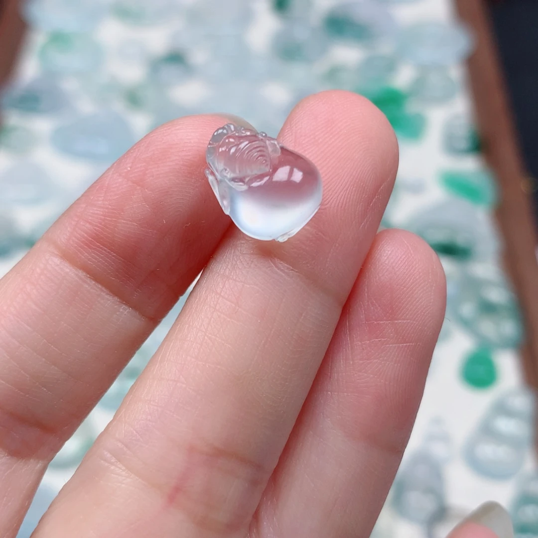 翡翠未镶嵌颈饰高冰金蟾