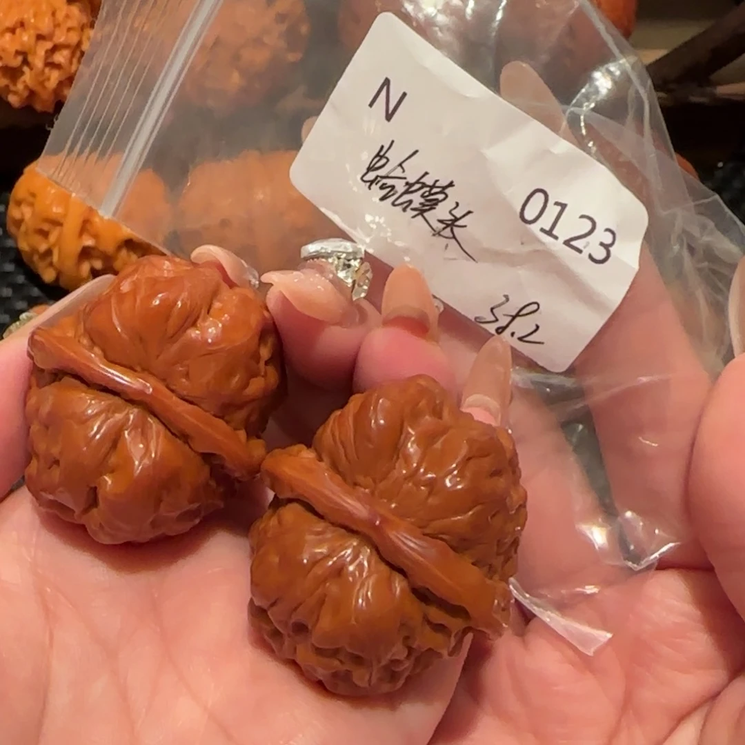 小***.文玩核桃吊坠蛤蟆头38精品