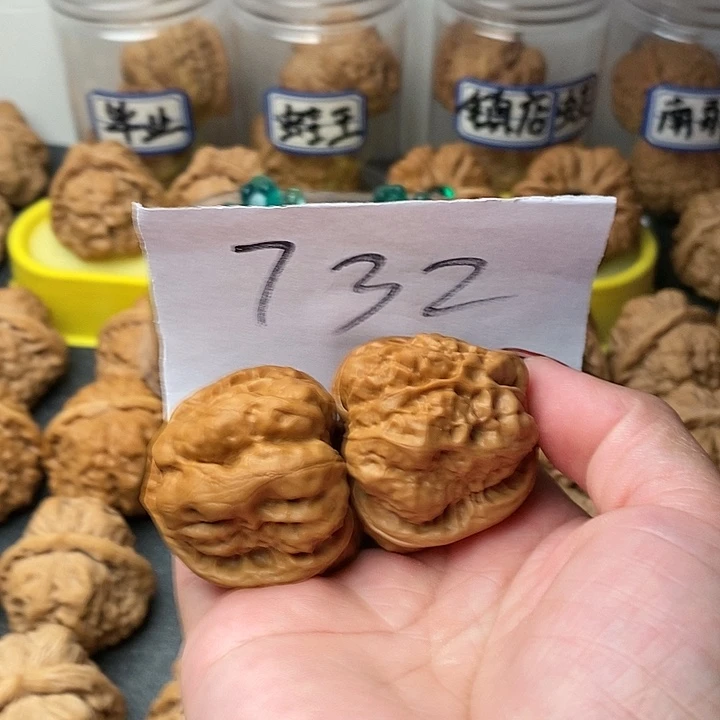 核桃蛤蟆38斤左右一个人