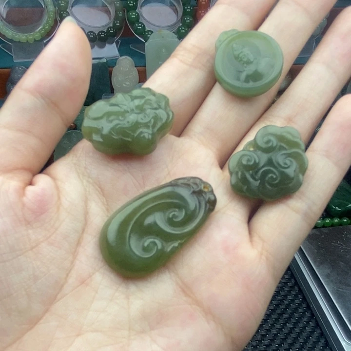 和田玉（糖玉）未镶嵌颈饰