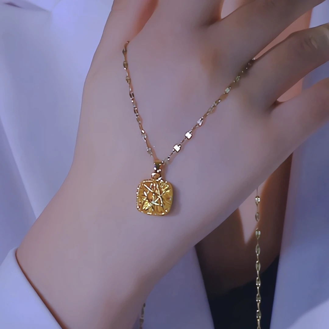 钛钢项链 新款时尚精致爆闪拉丝小方糖项链女轻奢百搭锁骨链饰品