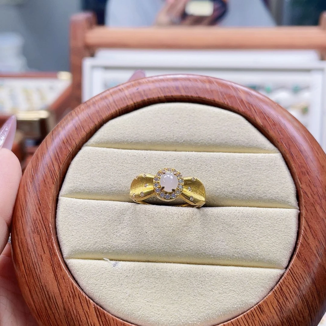 翡翠未镶嵌颈饰天然翡翠A货