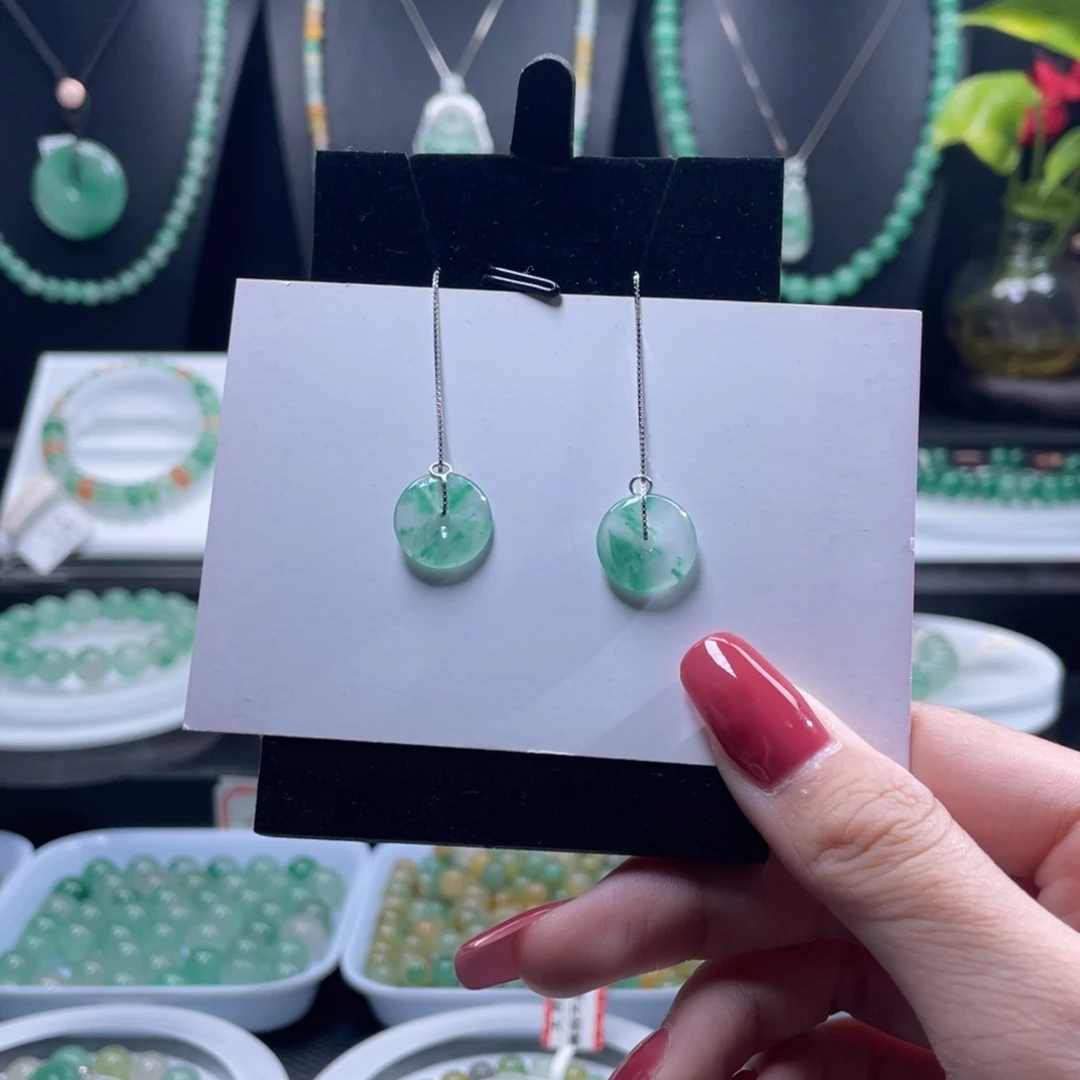 石英质玉（非洲翠）银S925镶嵌耳钉