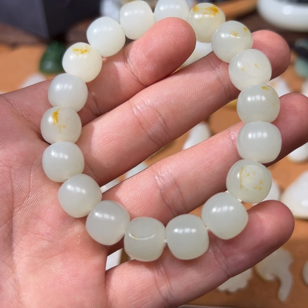 其***实和田玉（子料）未镶嵌挂件