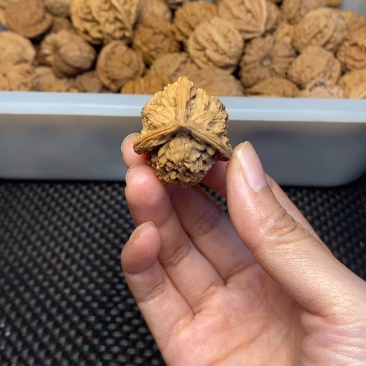 飞***觉吊坠文玩核桃文玩核桃异形单只