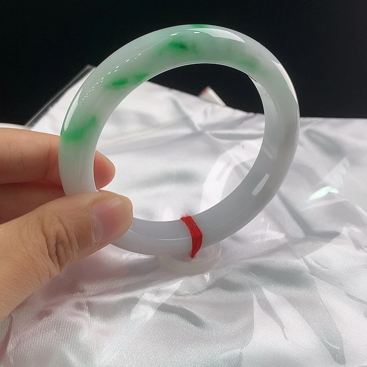 翡翠未镶嵌手镯圈口61