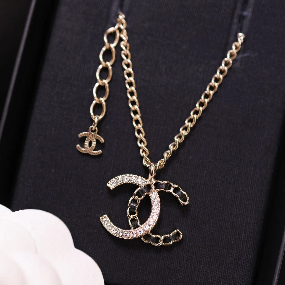 未使用 Chanel/香奈儿 25b黑金半钻半皮穿双c项链 06365