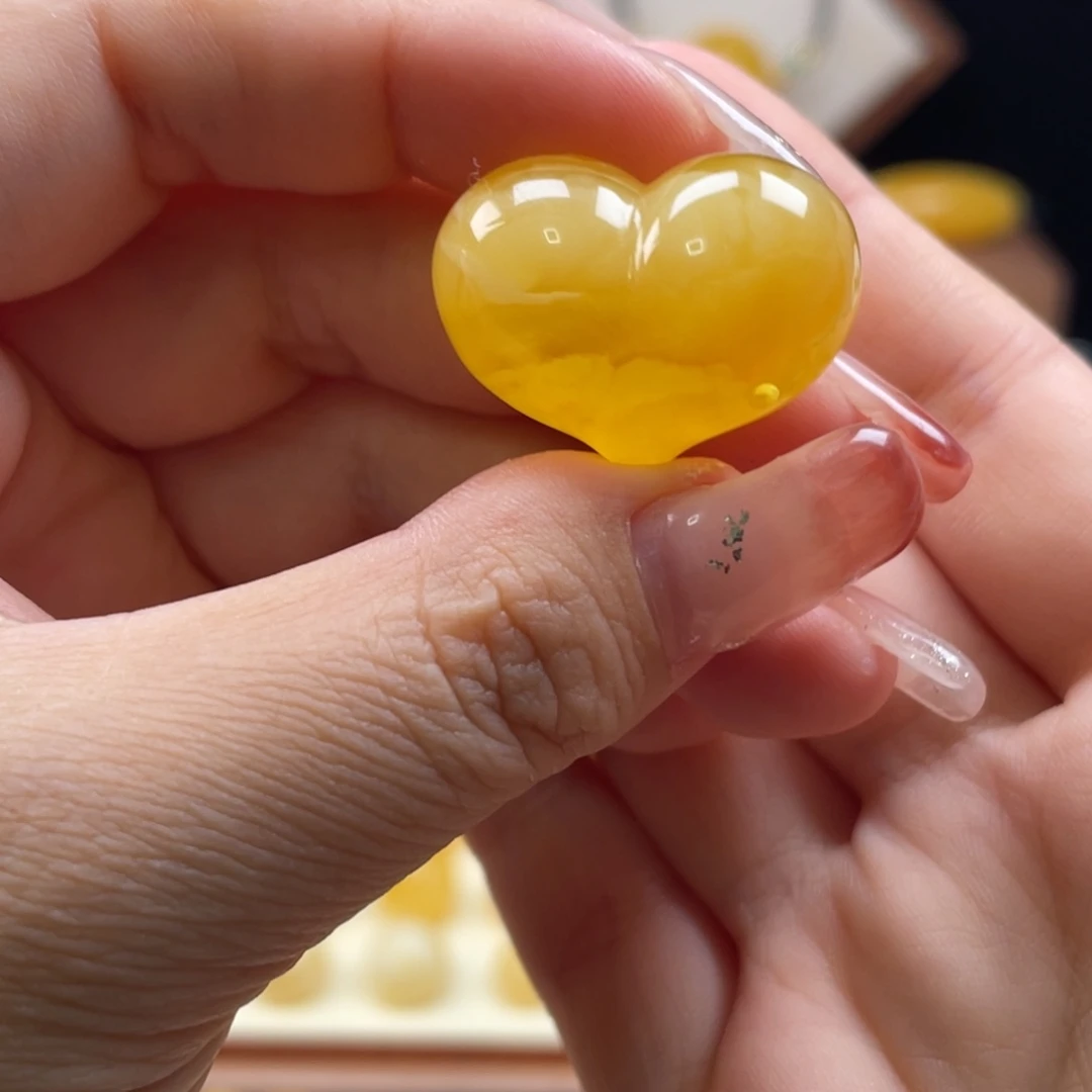 琥珀未镶嵌珠宝奇石屁桃福利款