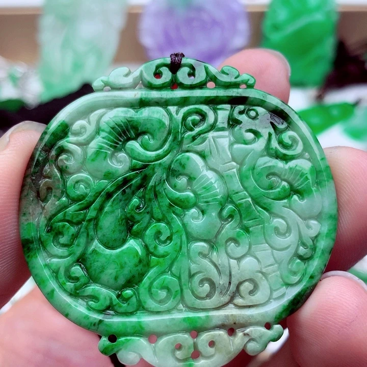 翡翠未镶嵌吊坠(不含链)