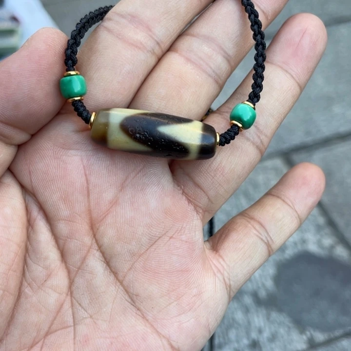 玛瑙/玉髓（覆膜）颈饰未镶嵌白