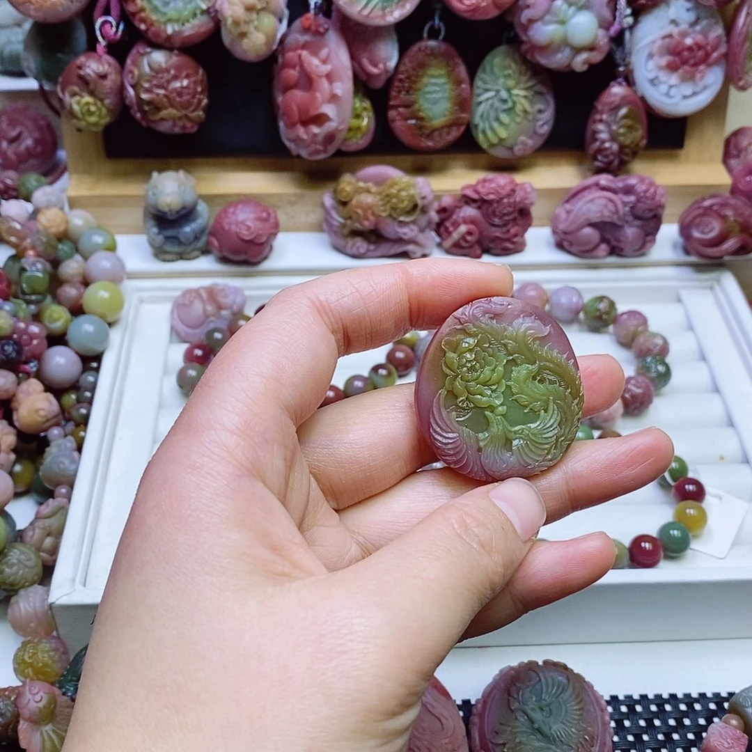 玛瑙/玉髓盐源玛瑙吊坠未镶嵌