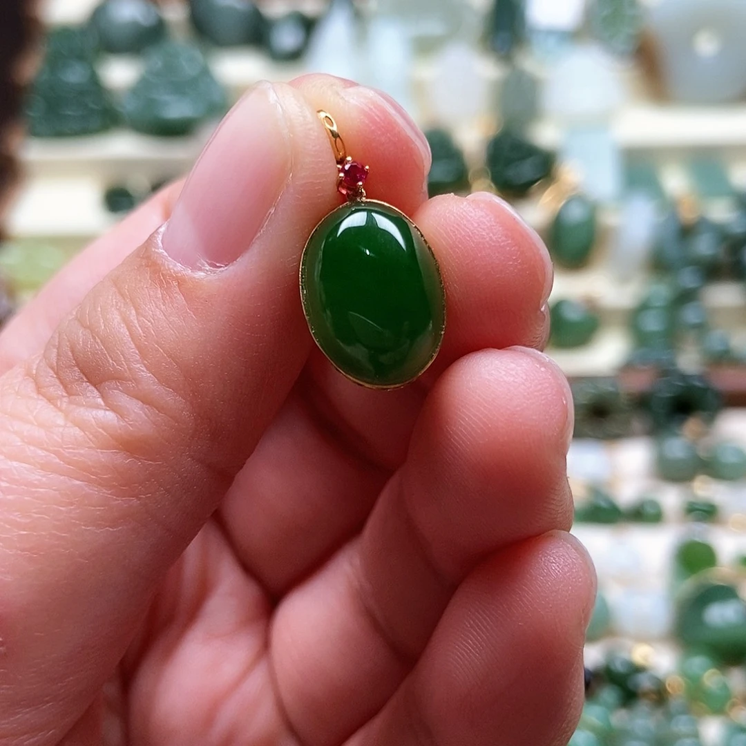 吊坠(不含链)18K金镶嵌和田玉