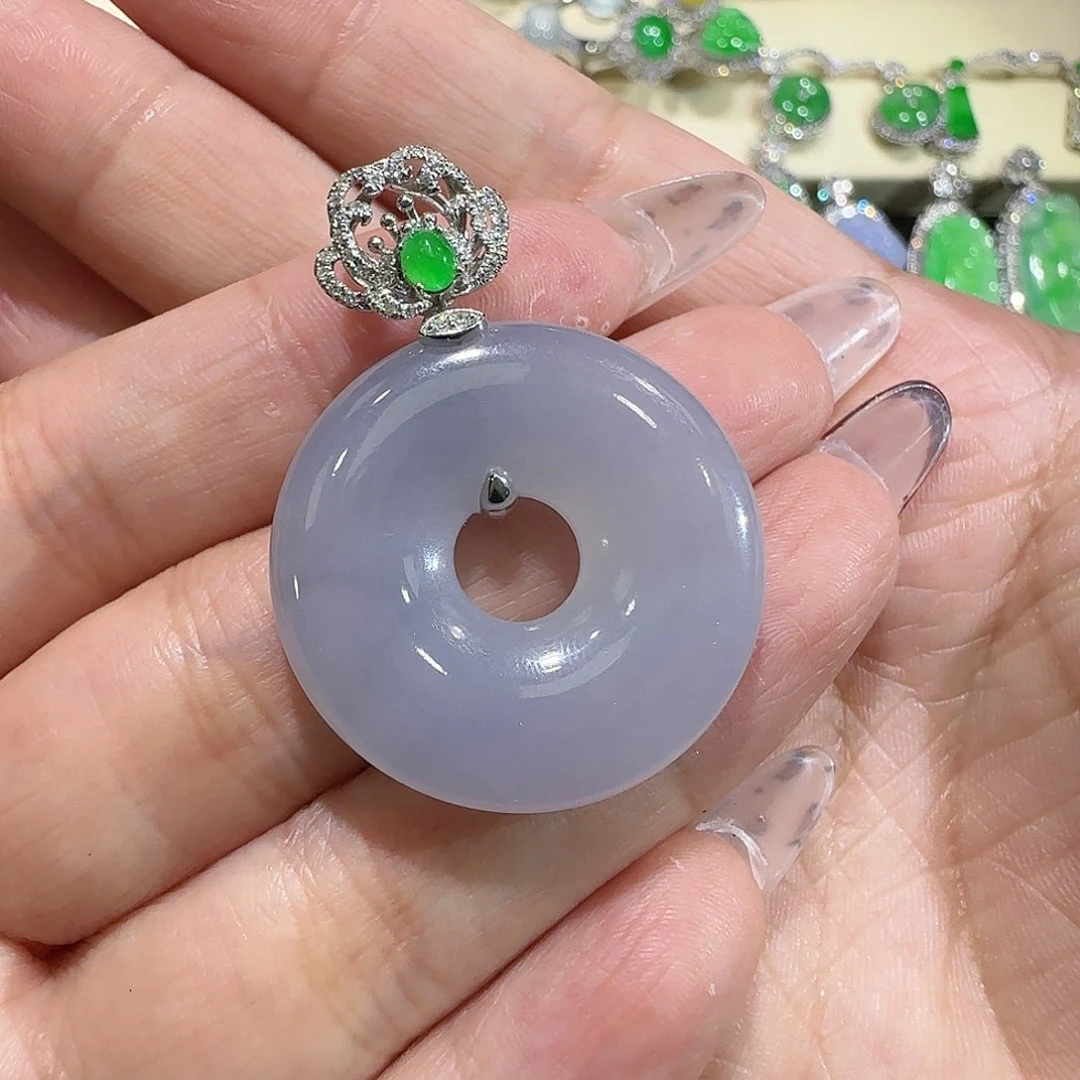 【闪购商品】颈饰18K金镶嵌翡翠