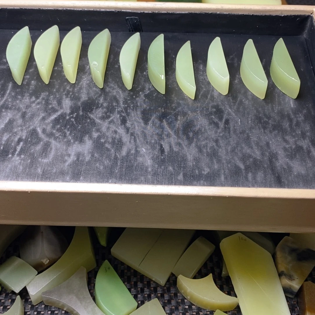和田玉（糖玉）未镶嵌珠宝半成品