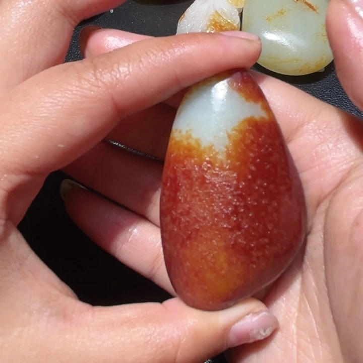 和田玉未镶嵌珠宝奇石