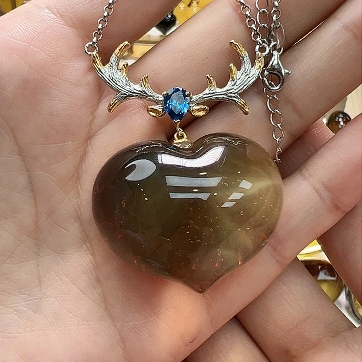 琥珀未镶嵌珠宝奇石