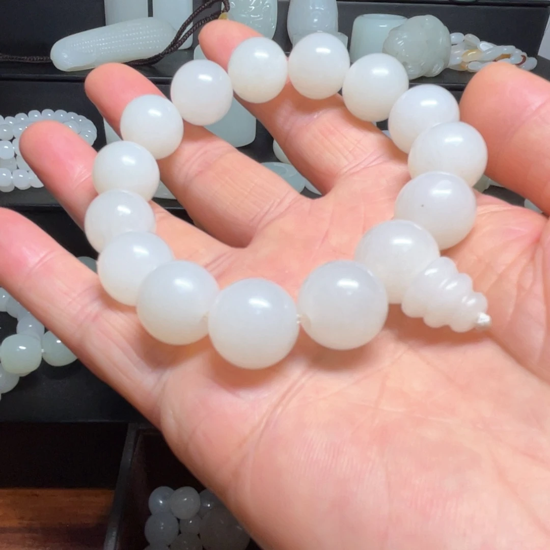 和田玉未镶嵌手串