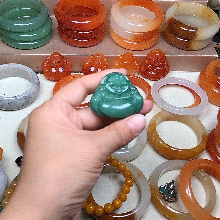 石英质玉未镶嵌手镯