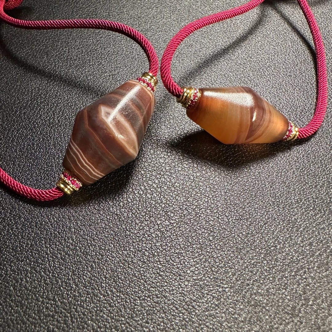 20世纪也门 橄榄缠丝玛 瑙挂件(多 样性发货） 333-716