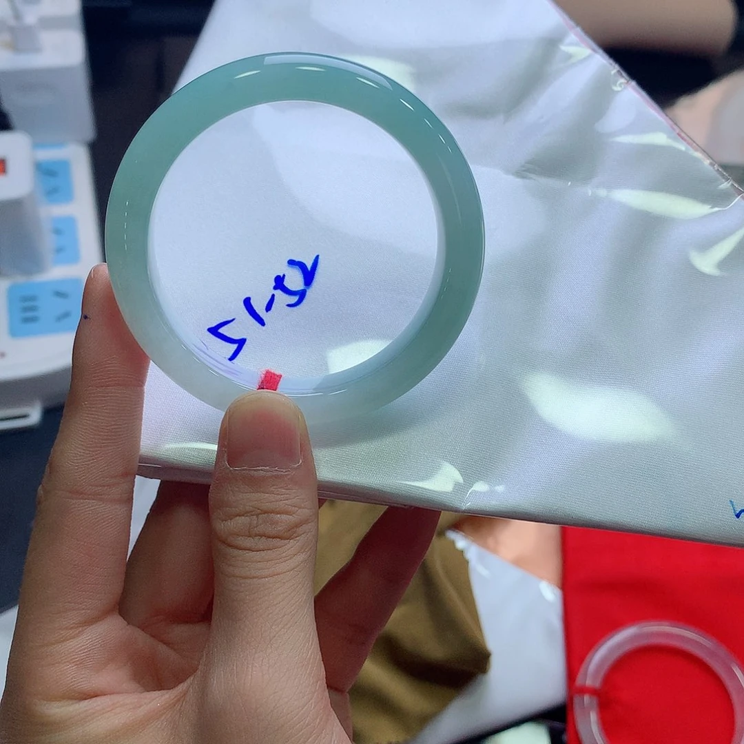 翡翠未镶嵌手镯翡翠