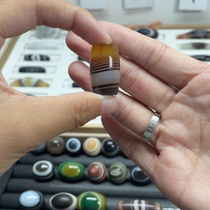 玛瑙/玉髓合金颈饰