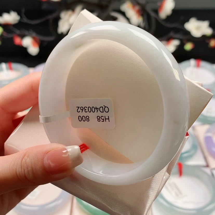 【闪购商品】未镶嵌手镯翡翠58牛奶底轮胎镯