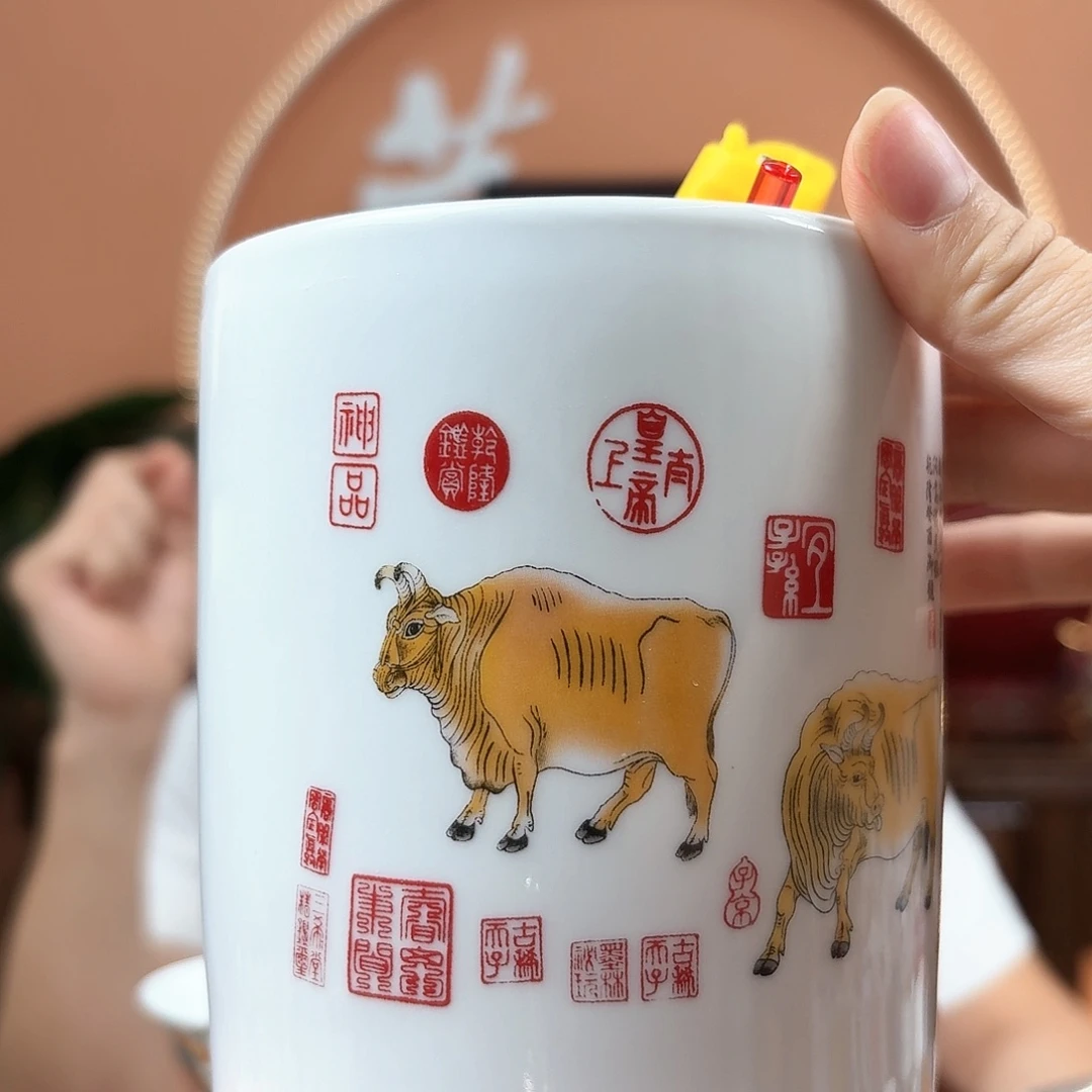 景德镇陶瓷手工笔筒